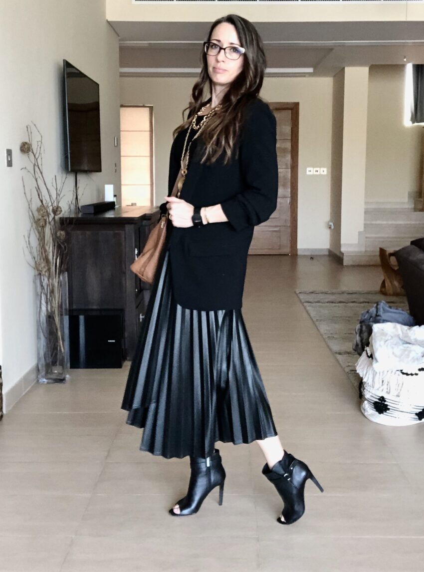faux, leather, pleated, skirt, versatility, three ways, wear it, dressy, casual, method39, style advice, style blogger, find your style, method to style